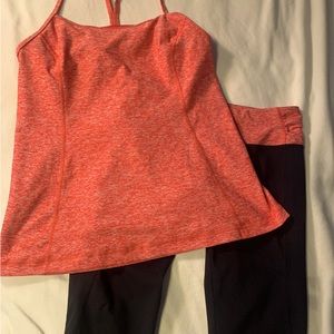 Cute Under Armour Workout Set . Size Medium 🌸